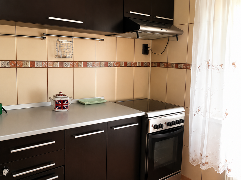 Brancoveanu, gata de mutat, proximitate metrou, bloc solid, 37 de ani