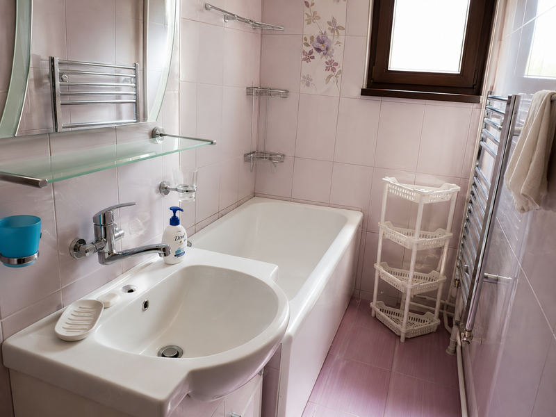 Brancoveanu, gata de mutat, proximitate metrou, bloc solid, 37 de ani